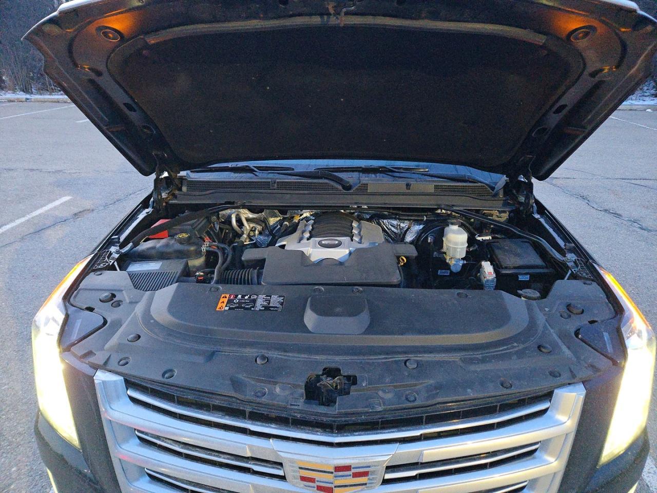 2017 CADILLAC ESCALADE