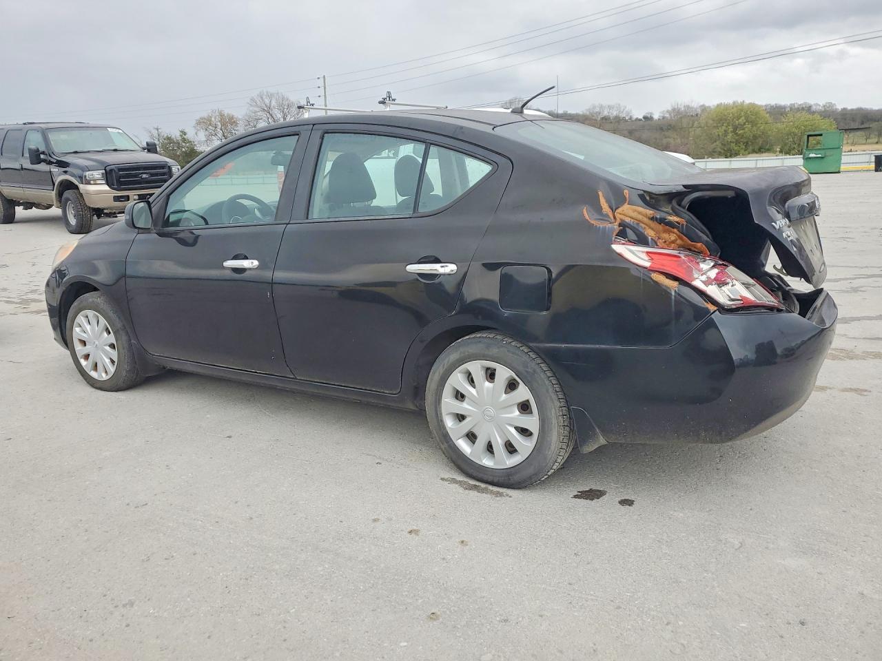 2012 NISSAN VERSA