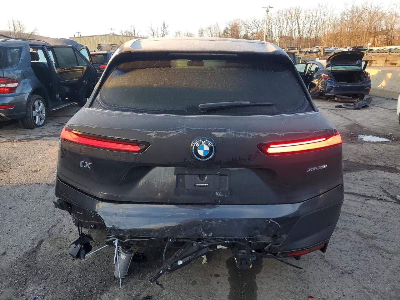 2023 BMW iX