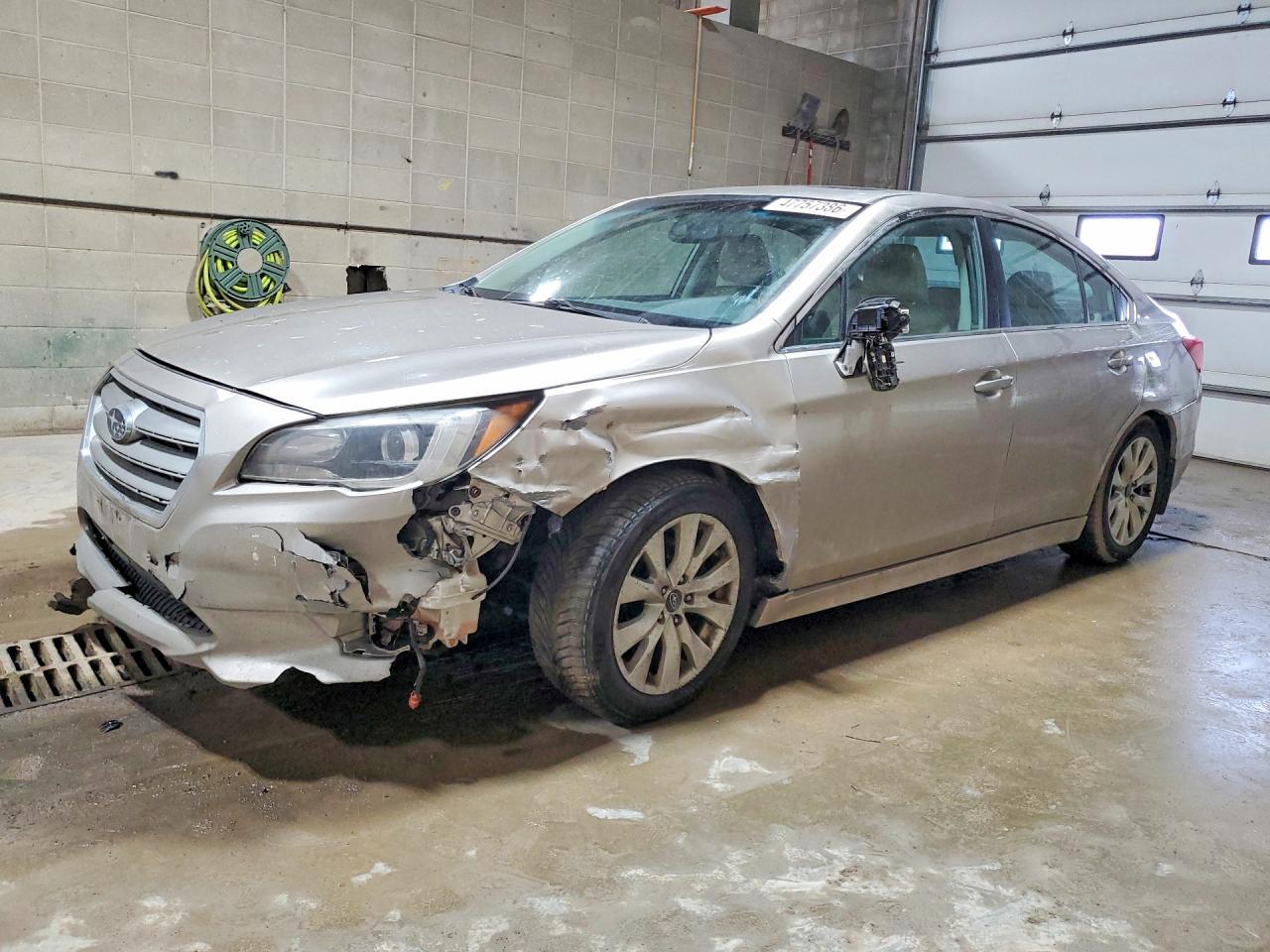 2016 SUBARU Legacy