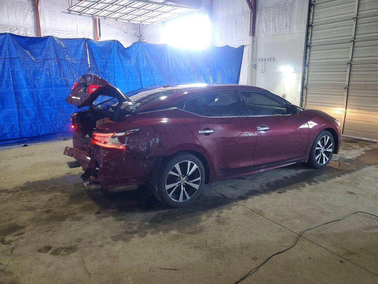 2017 NISSAN Maxima