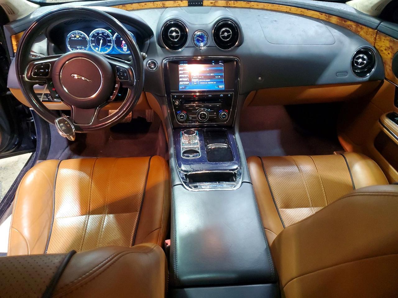 2011 JAGUAR Xj-Series