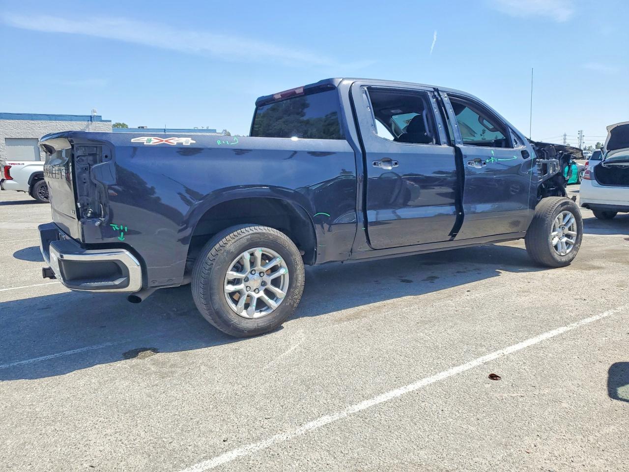 2024 CHEVROLET Silverado