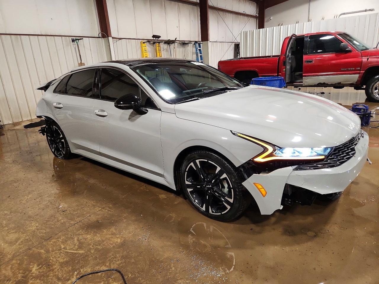 2022 KIA K5