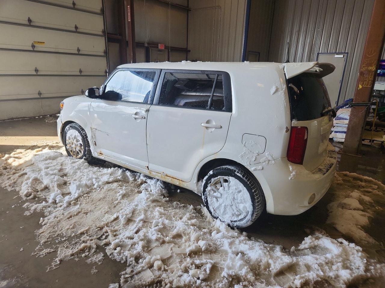 2009 SCION xB
