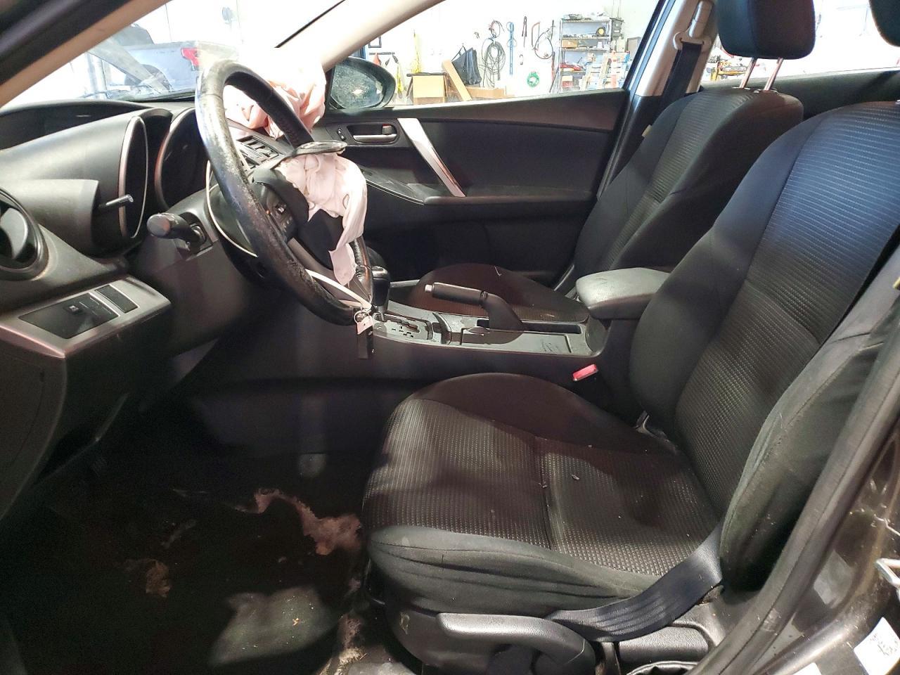 2013 MAZDA 3