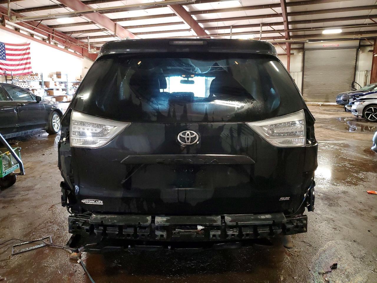 2017 TOYOTA SIENNA