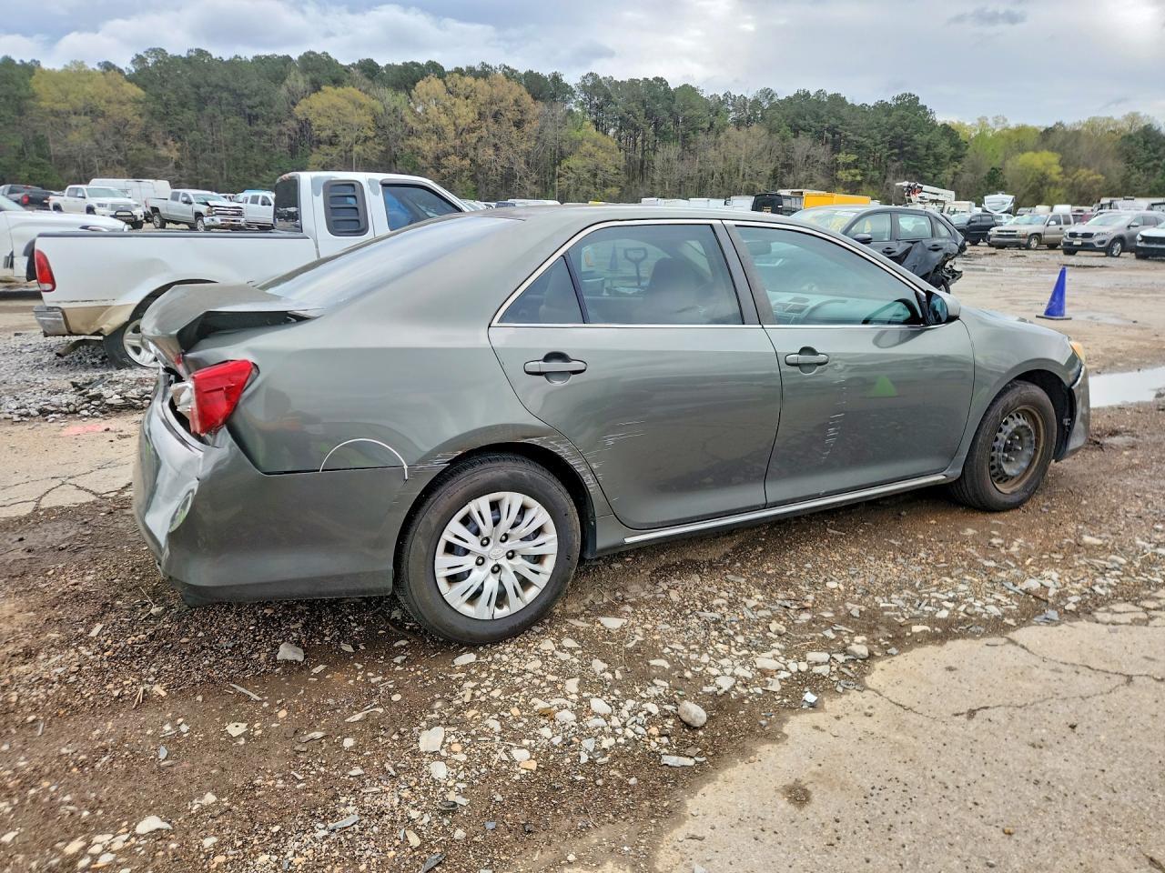 2012 TOYOTA CAMRY