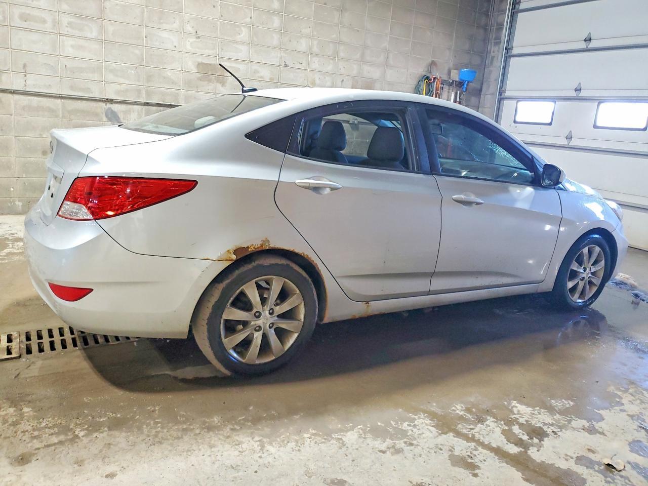 2012 HYUNDAI ACCENT