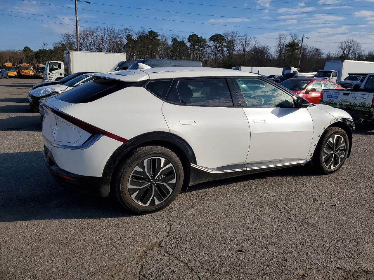 2023 KIA EV6