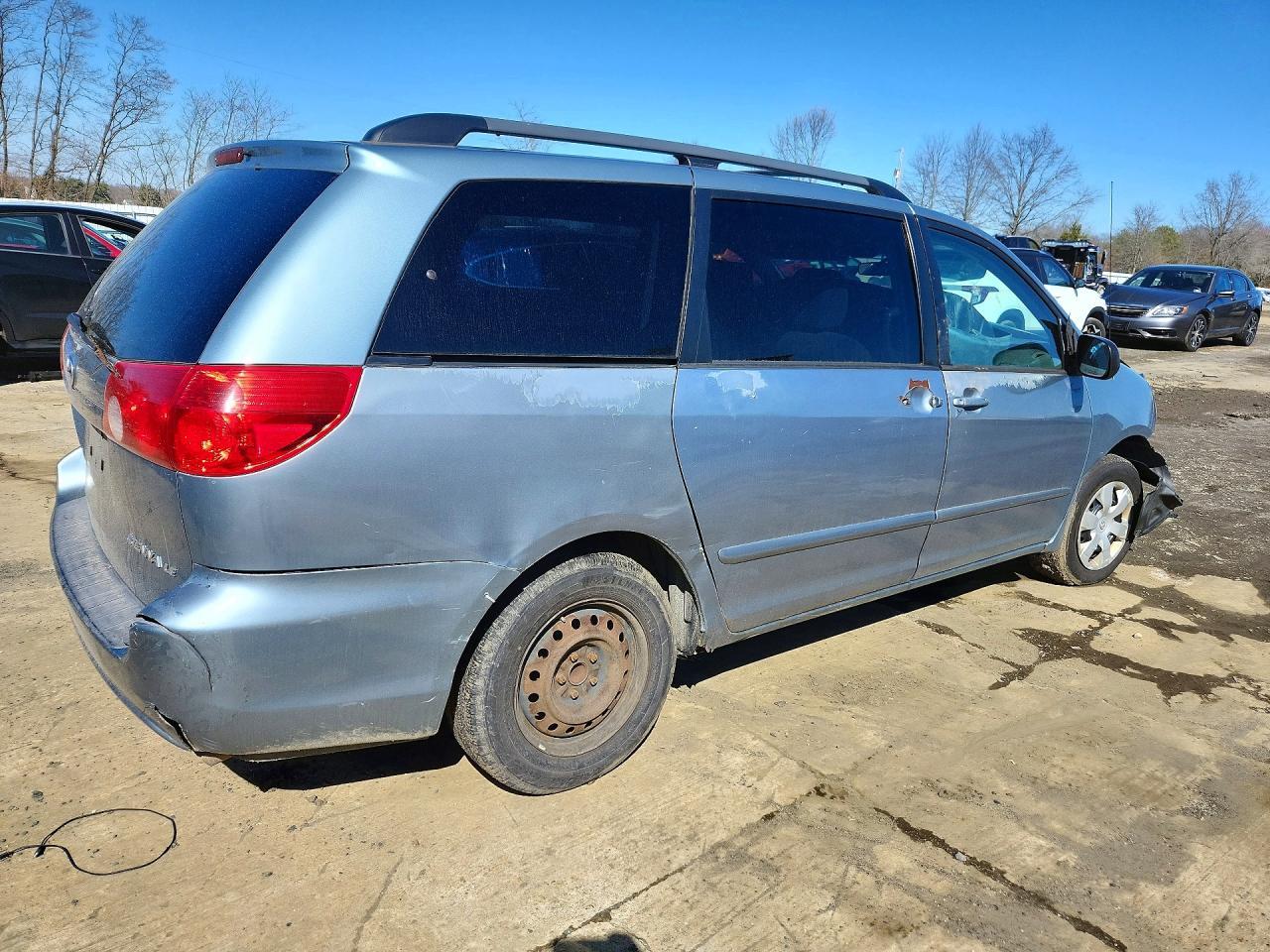 2009 TOYOTA SIENNA