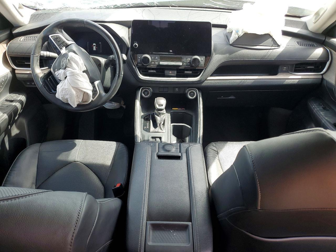 2024 TOYOTA HIGHLANDER