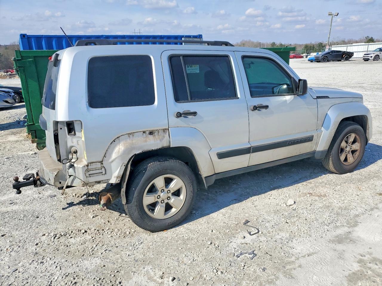 2012 JEEP Liberty