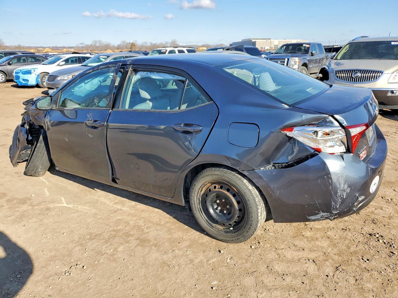 2015 TOYOTA COROLLA