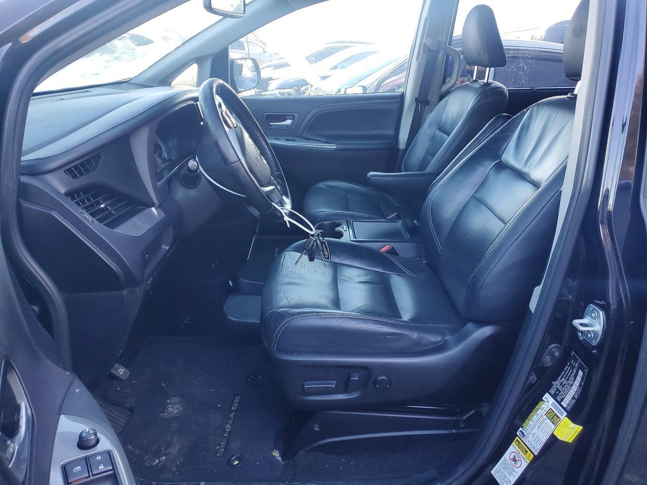 2016 TOYOTA SIENNA