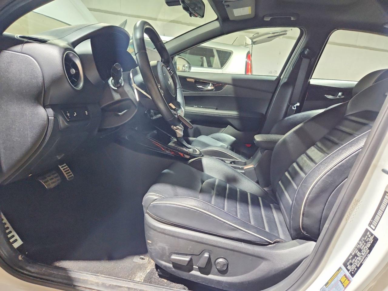 2023 KIA FORTE