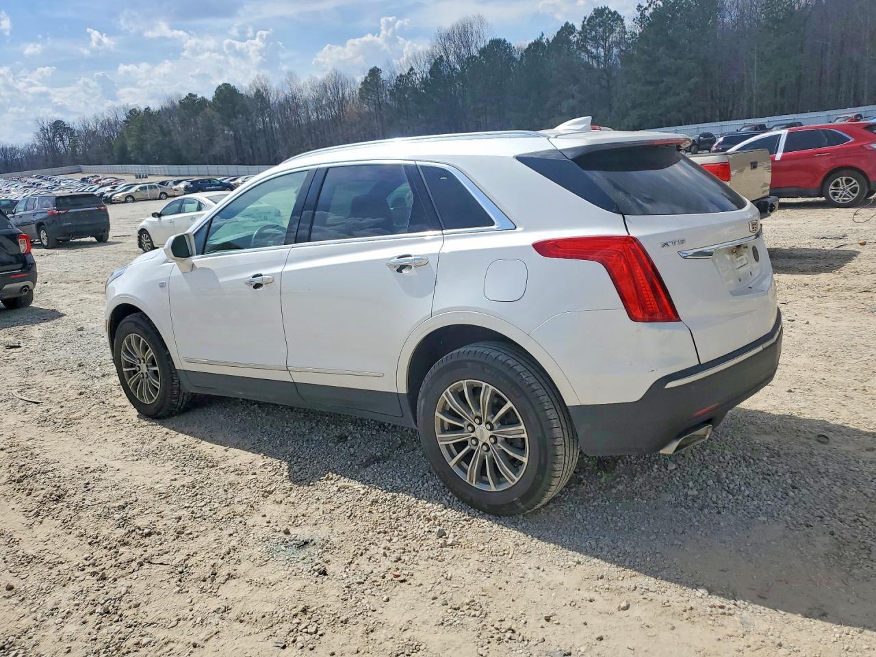 2018 CADILLAC XT5