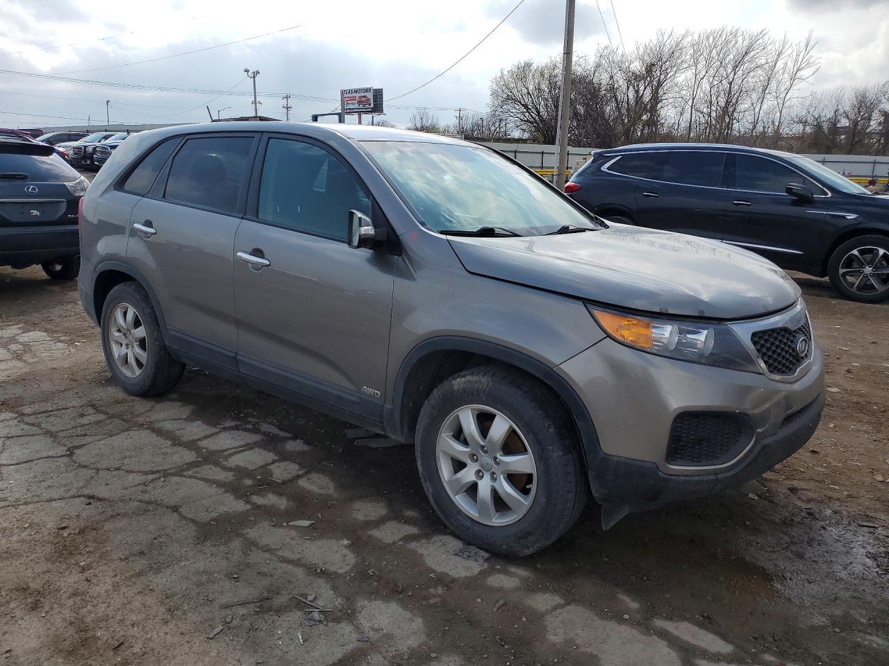 2013 KIA SORENTO