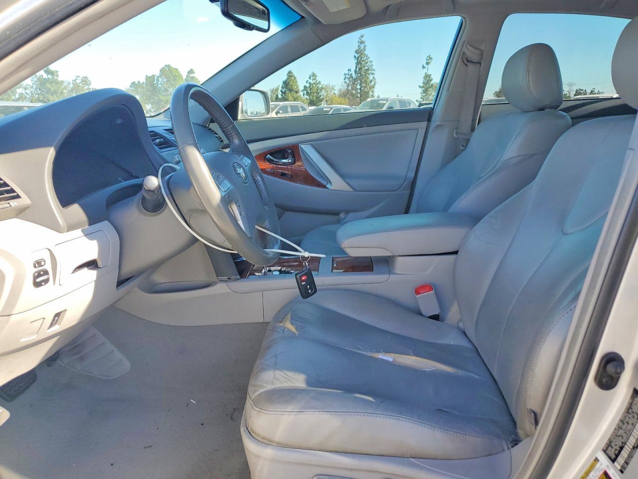 2011 TOYOTA CAMRY