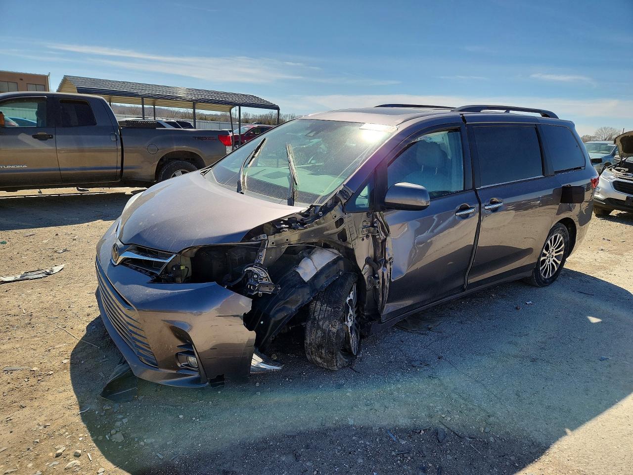 2019 TOYOTA SIENNA