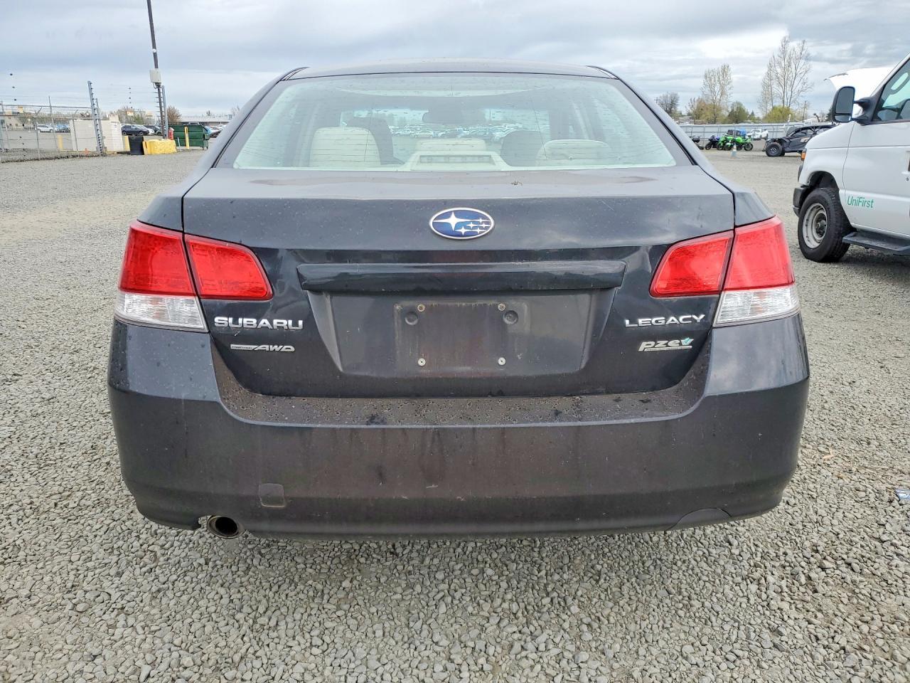 2010 SUBARU Legacy