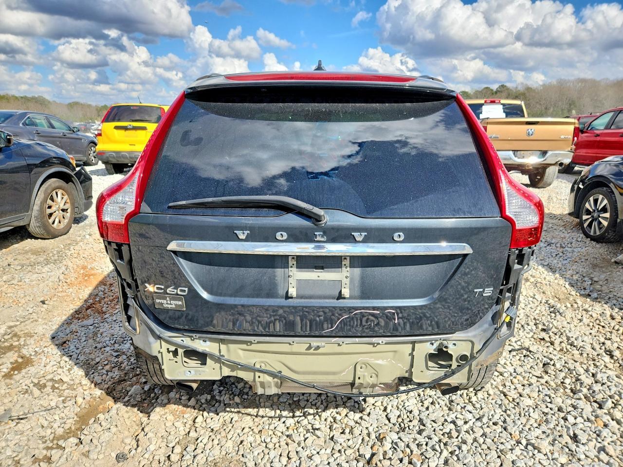 2016 VOLVO XC60