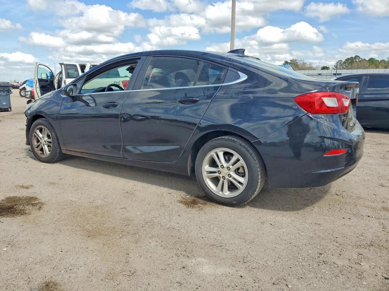 2017 CHEVROLET CRUZE