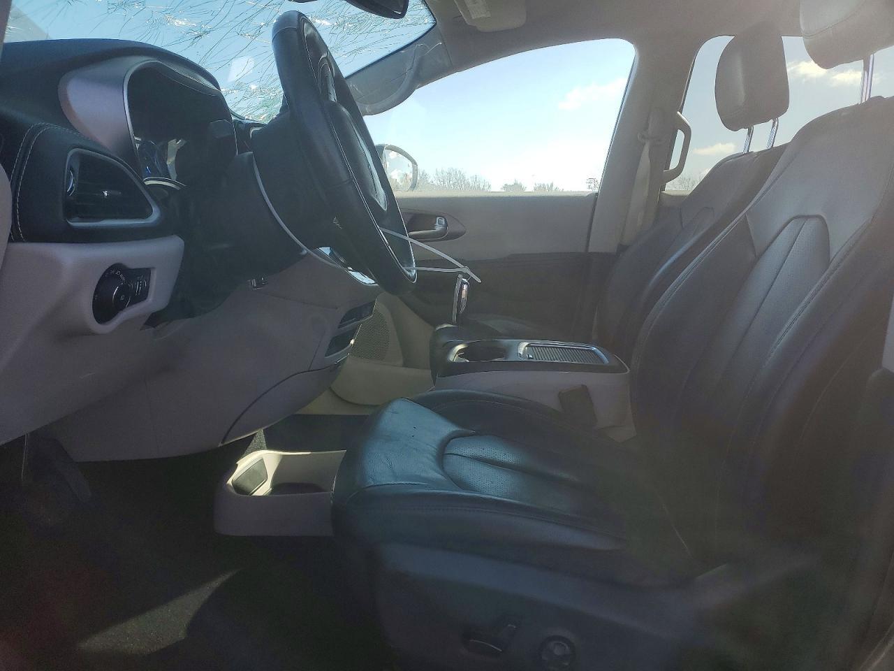 2022 CHRYSLER Pacifica