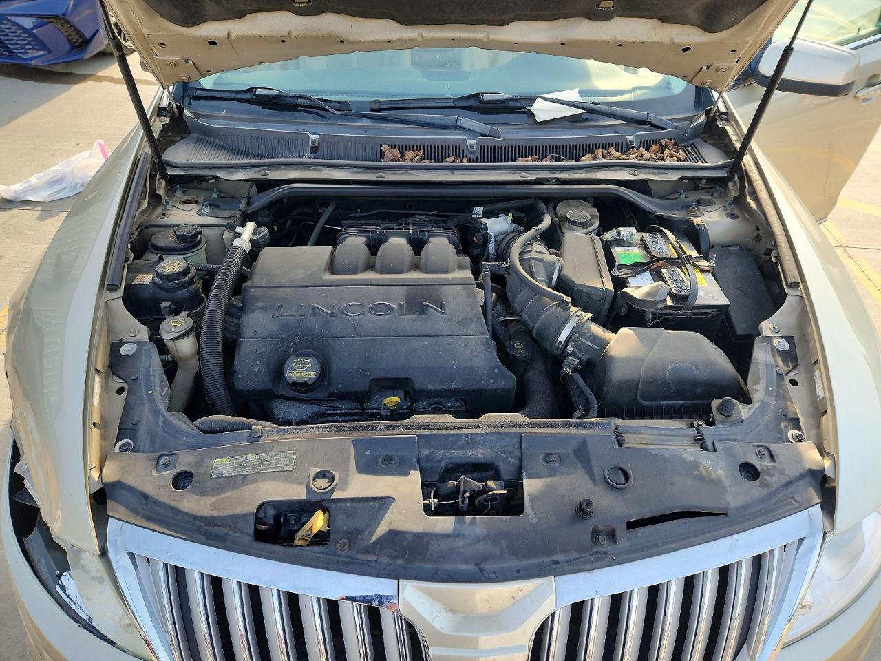 2010 LINCOLN MKS