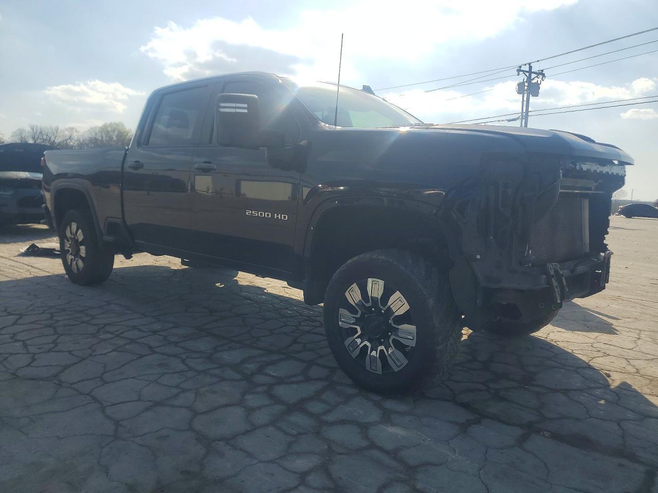 2024 CHEVROLET Silverado
