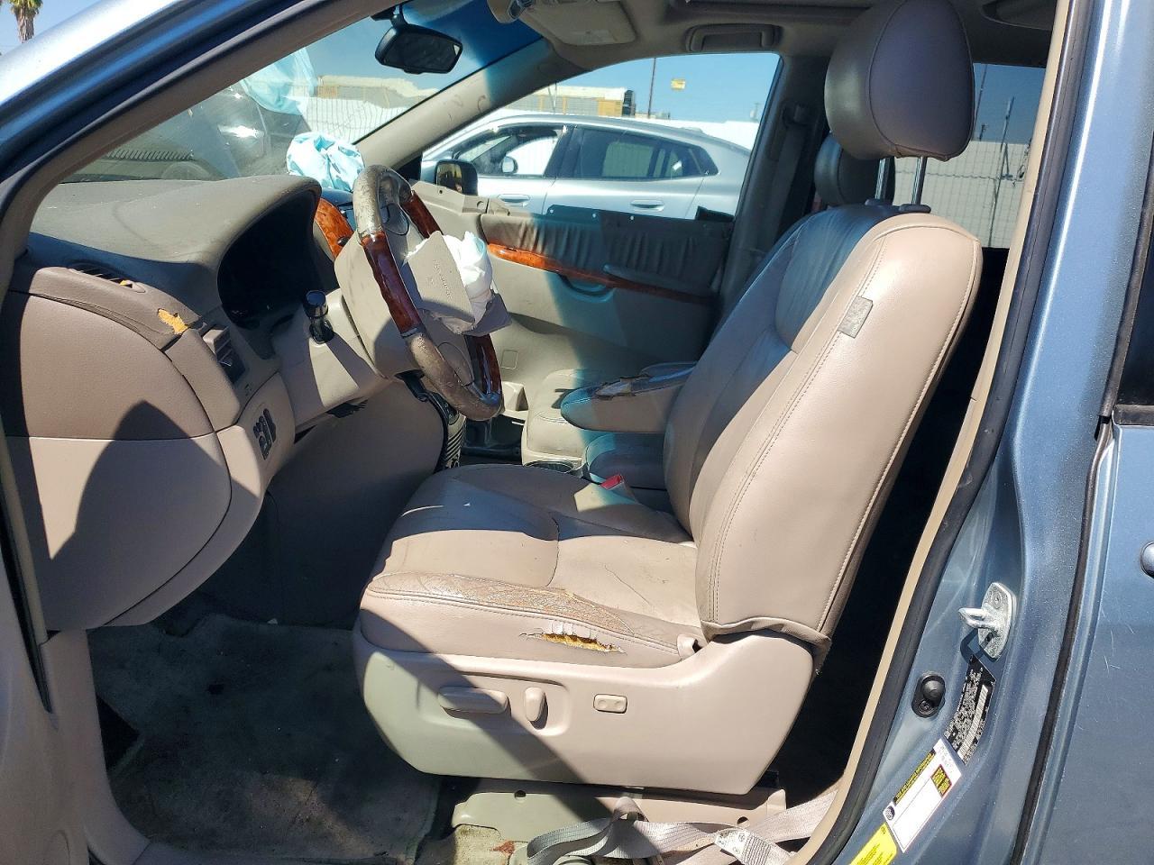 2007 TOYOTA SIENNA