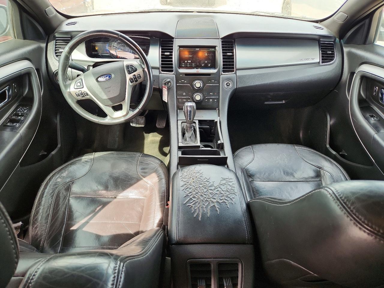 2013 FORD Taurus