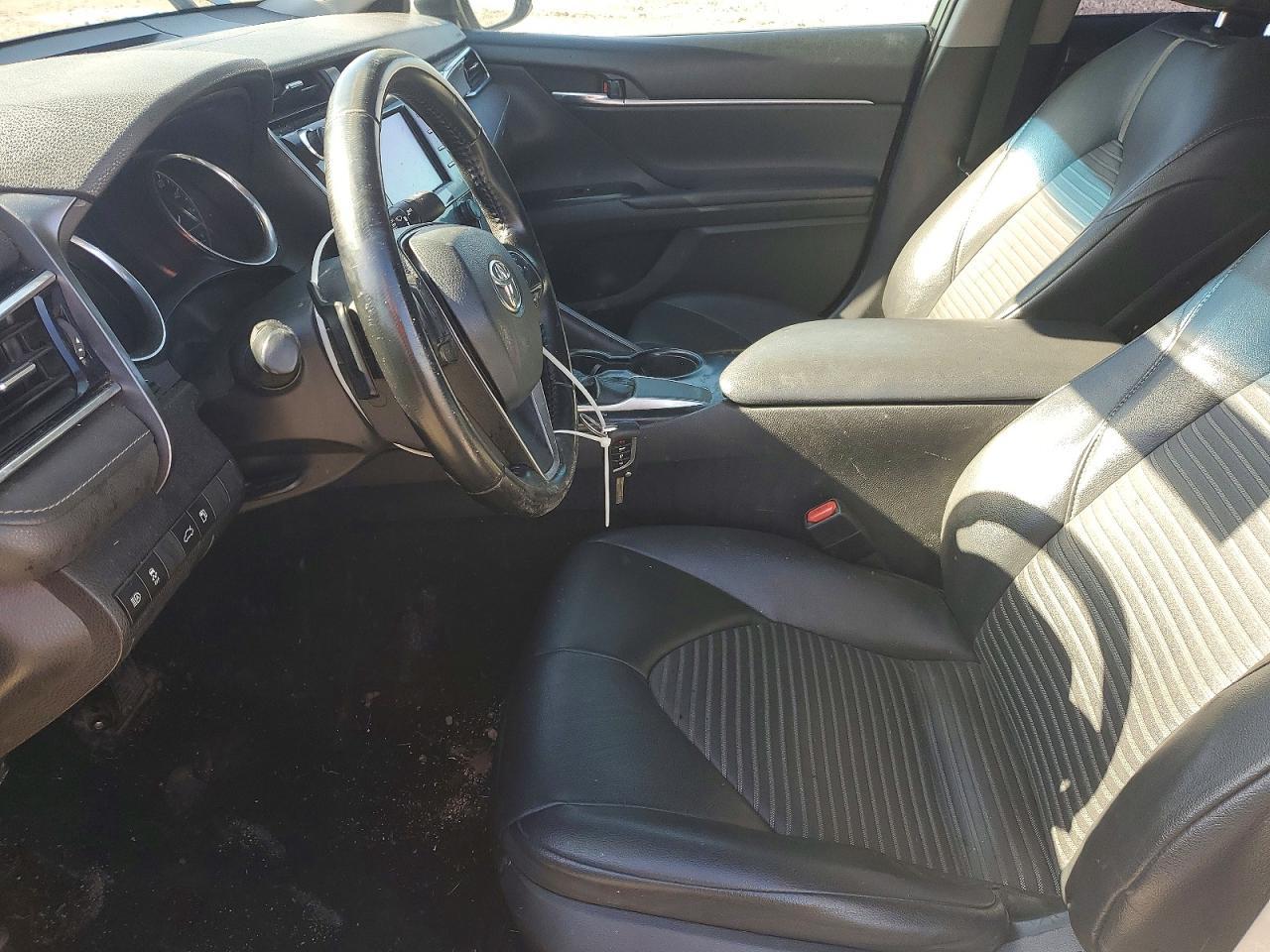 2018 TOYOTA CAMRY