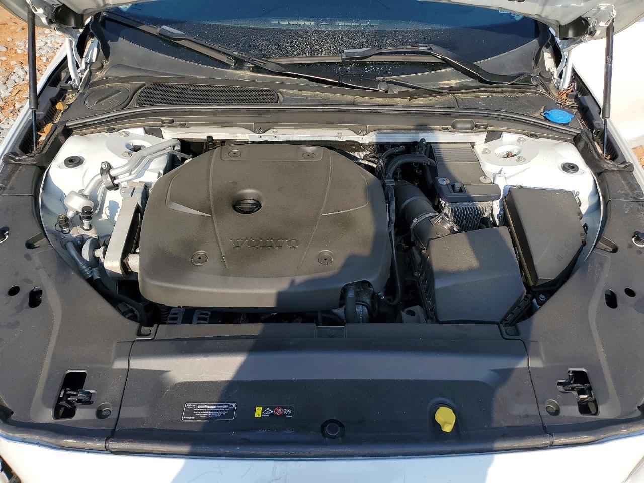 2018 VOLVO S90