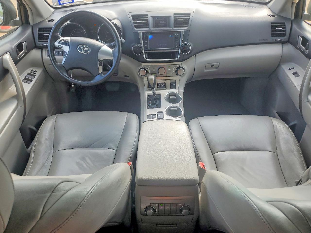 2013 TOYOTA HIGHLANDER