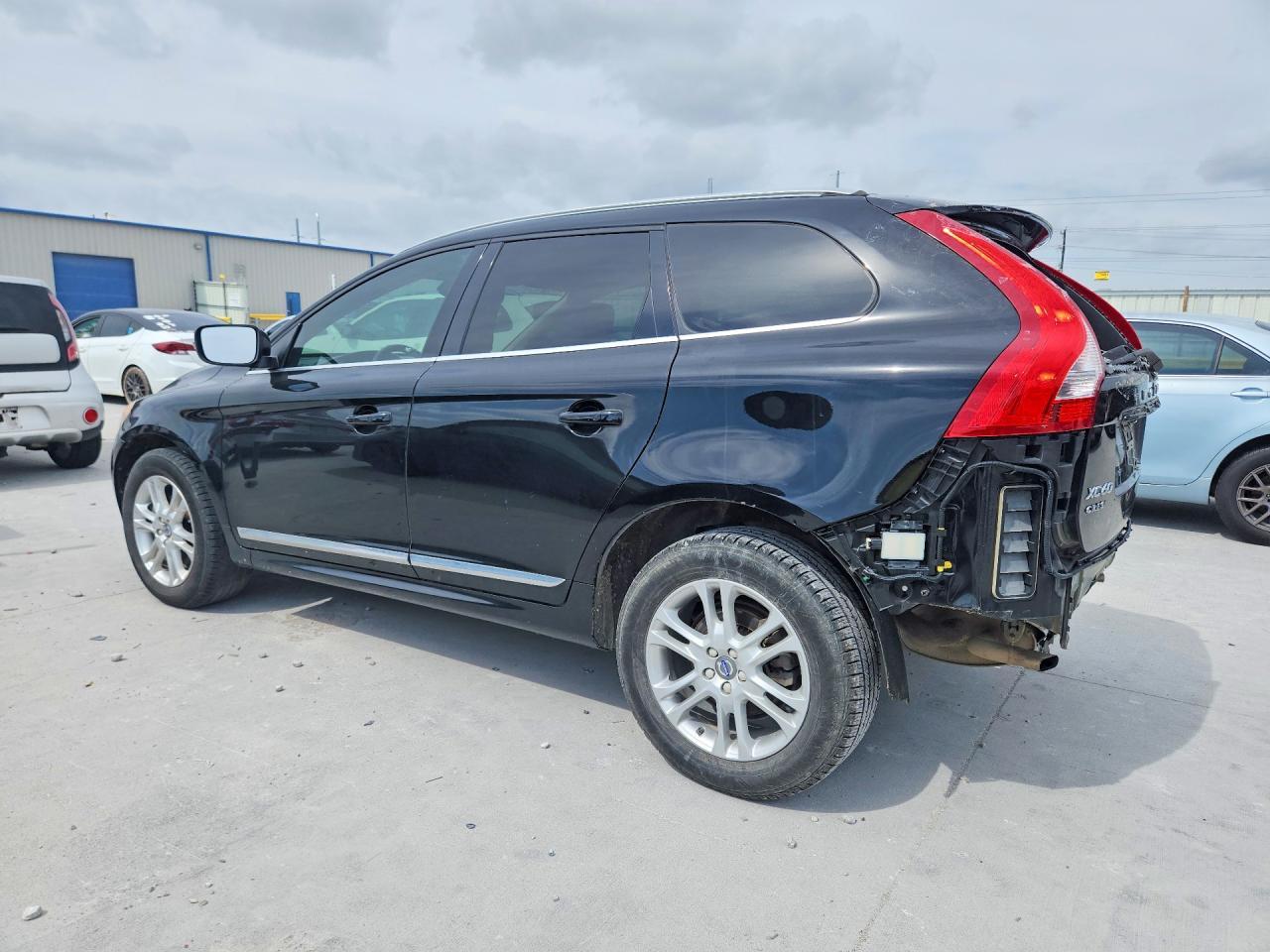 2016 VOLVO XC60
