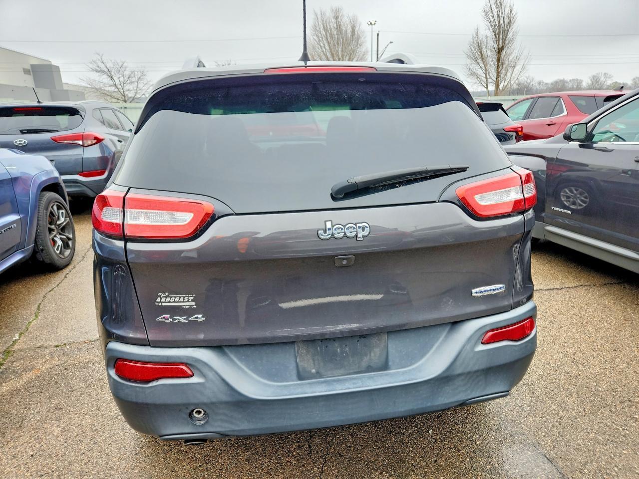 2016 JEEP CHEROKEE