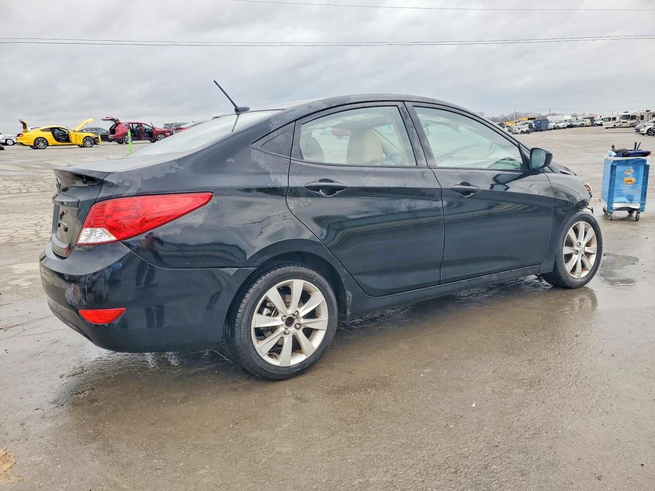 2013 HYUNDAI ACCENT