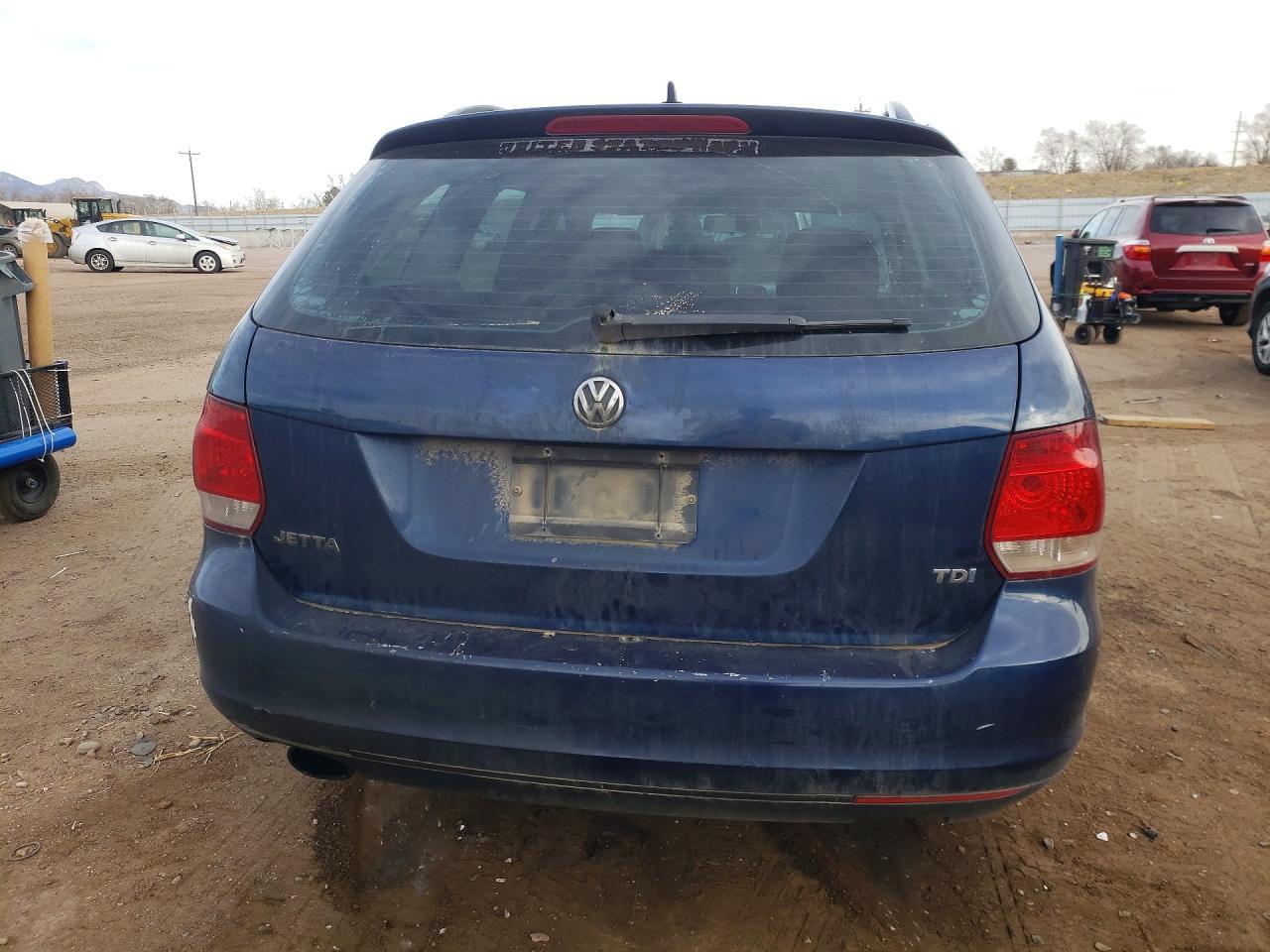 2011 VOLKSWAGEN JETTA