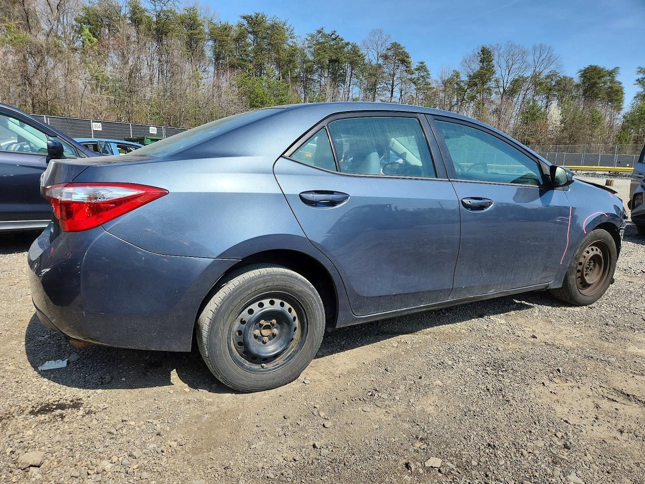 2015 TOYOTA COROLLA