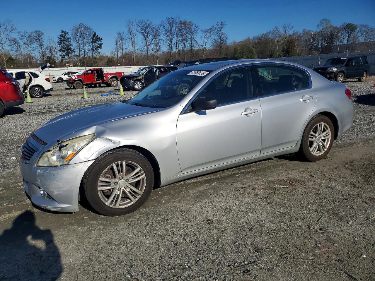 2012 INFINITI G37