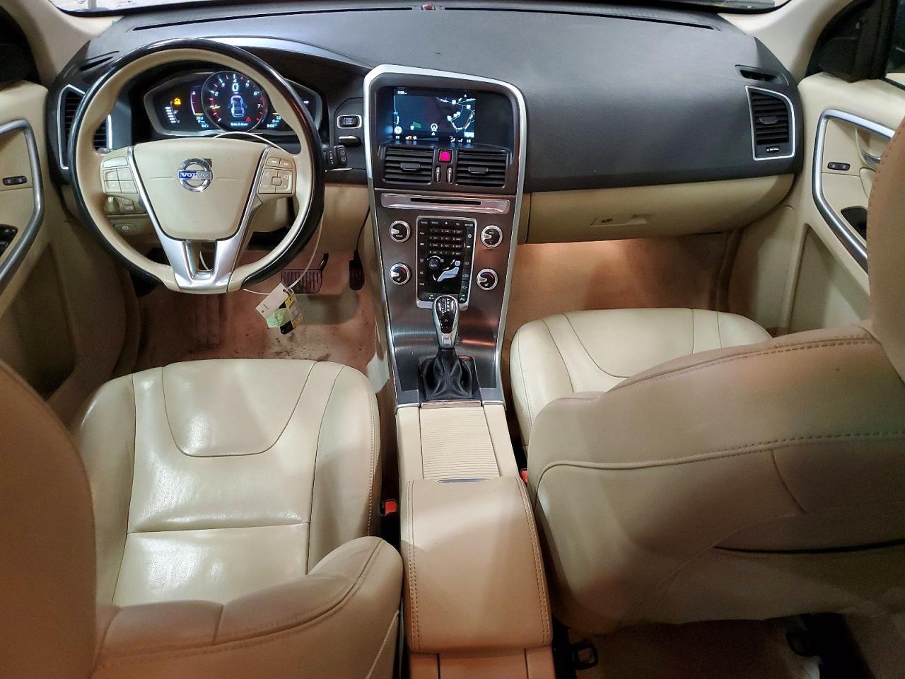 2015 VOLVO XC60