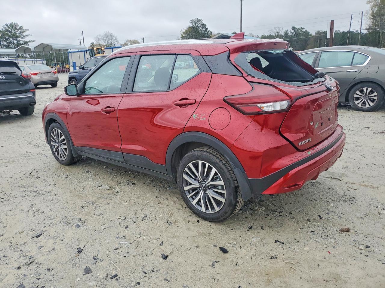 2024 NISSAN KICKS