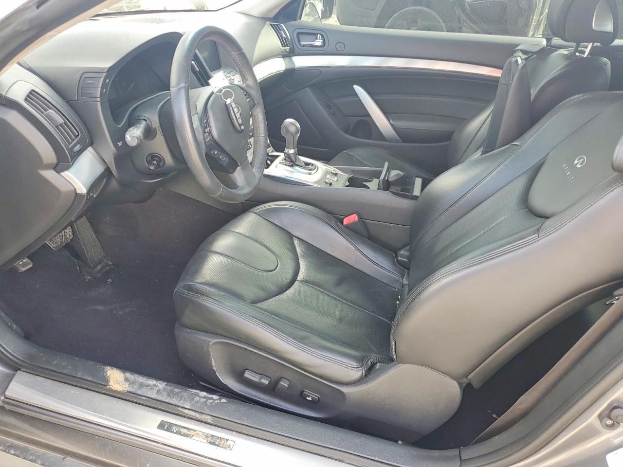 2013 INFINITI G37