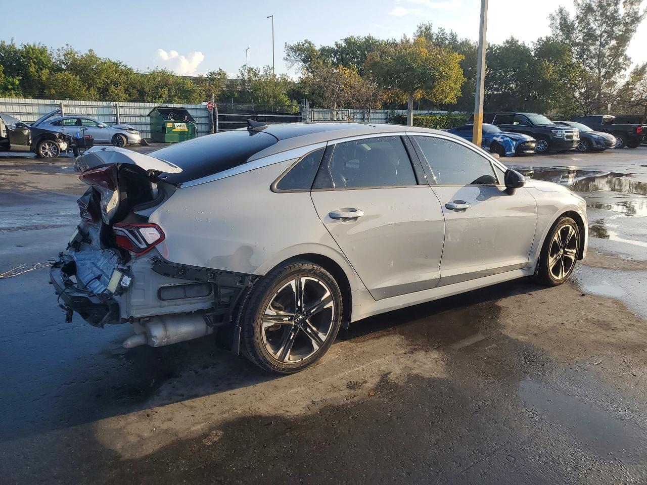 2021 KIA K5