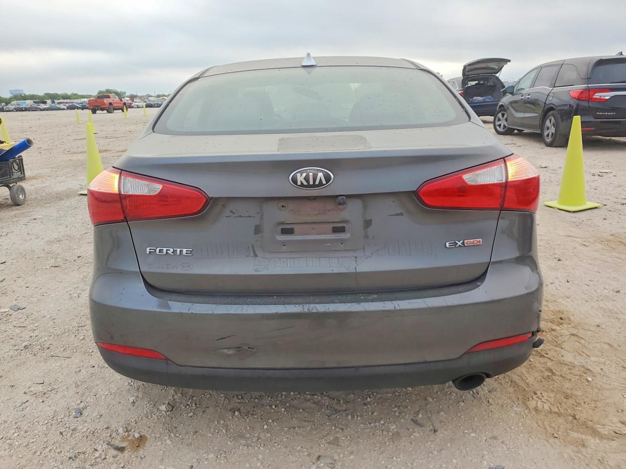 2014 KIA FORTE