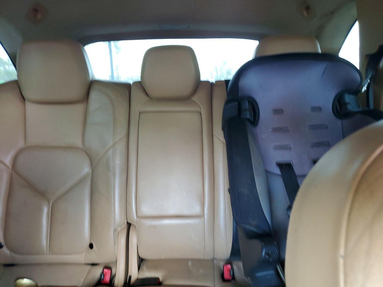 2011 PORSCHE CAYENNE