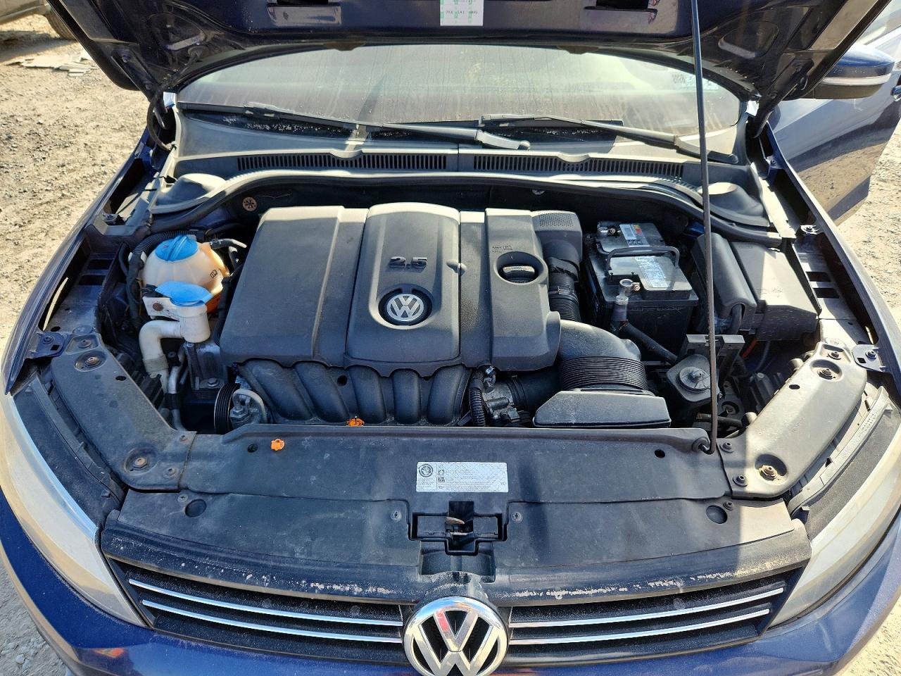 2011 VOLKSWAGEN JETTA