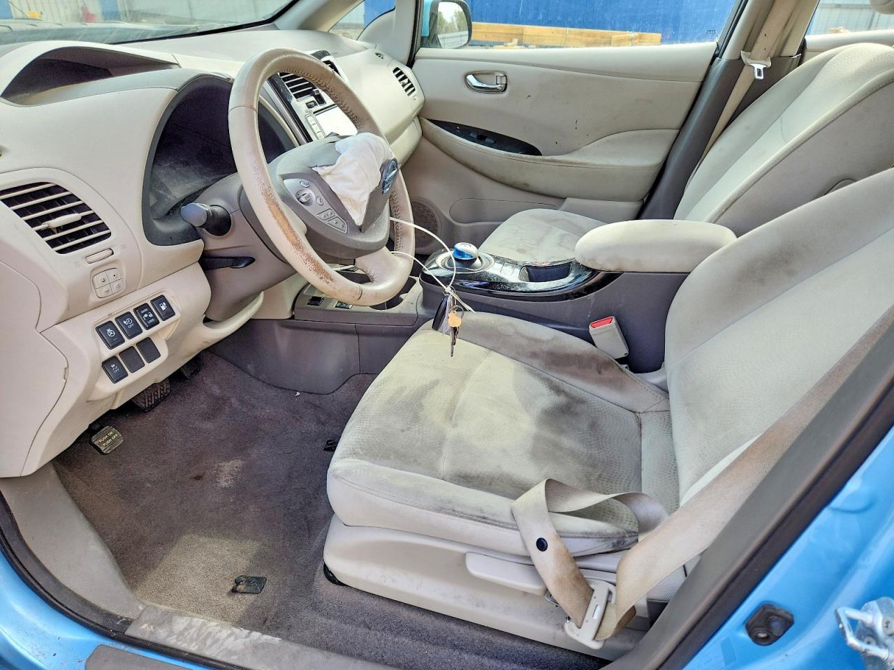2015 NISSAN LEAF