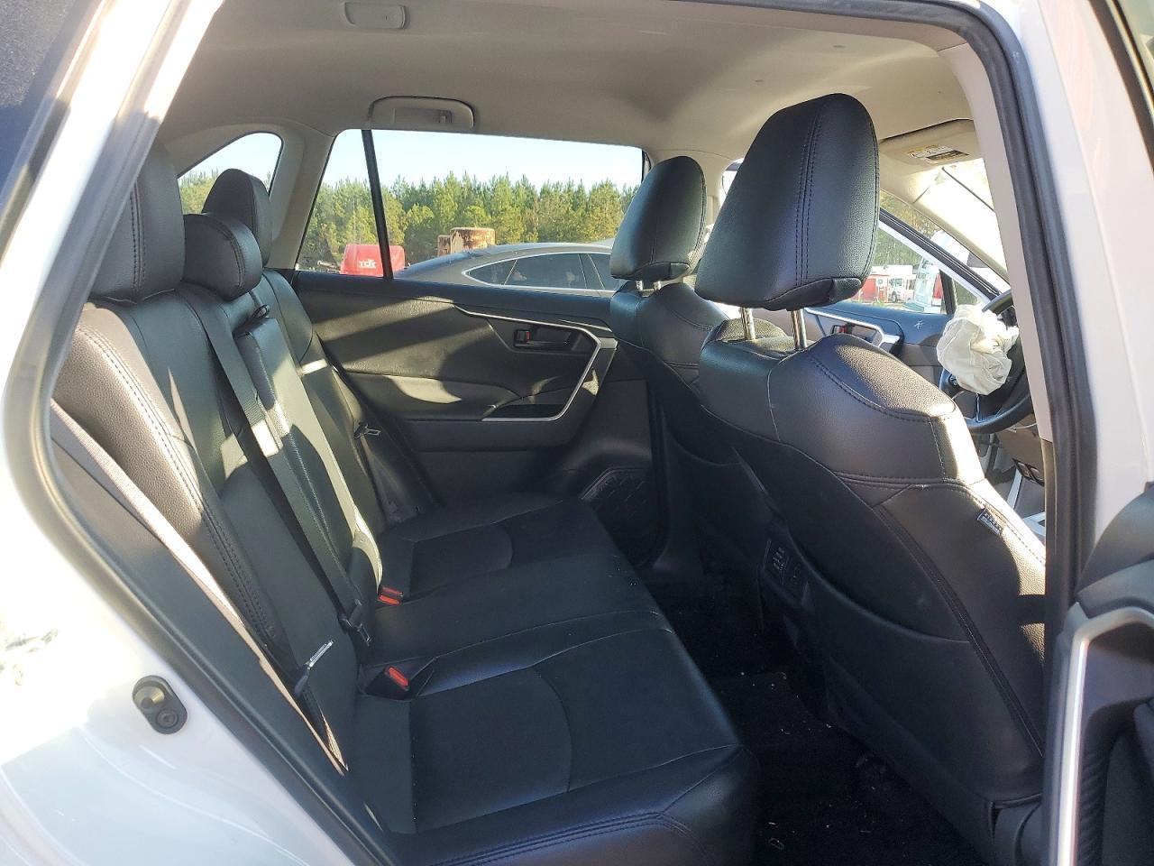 2022 Toyt Rav4